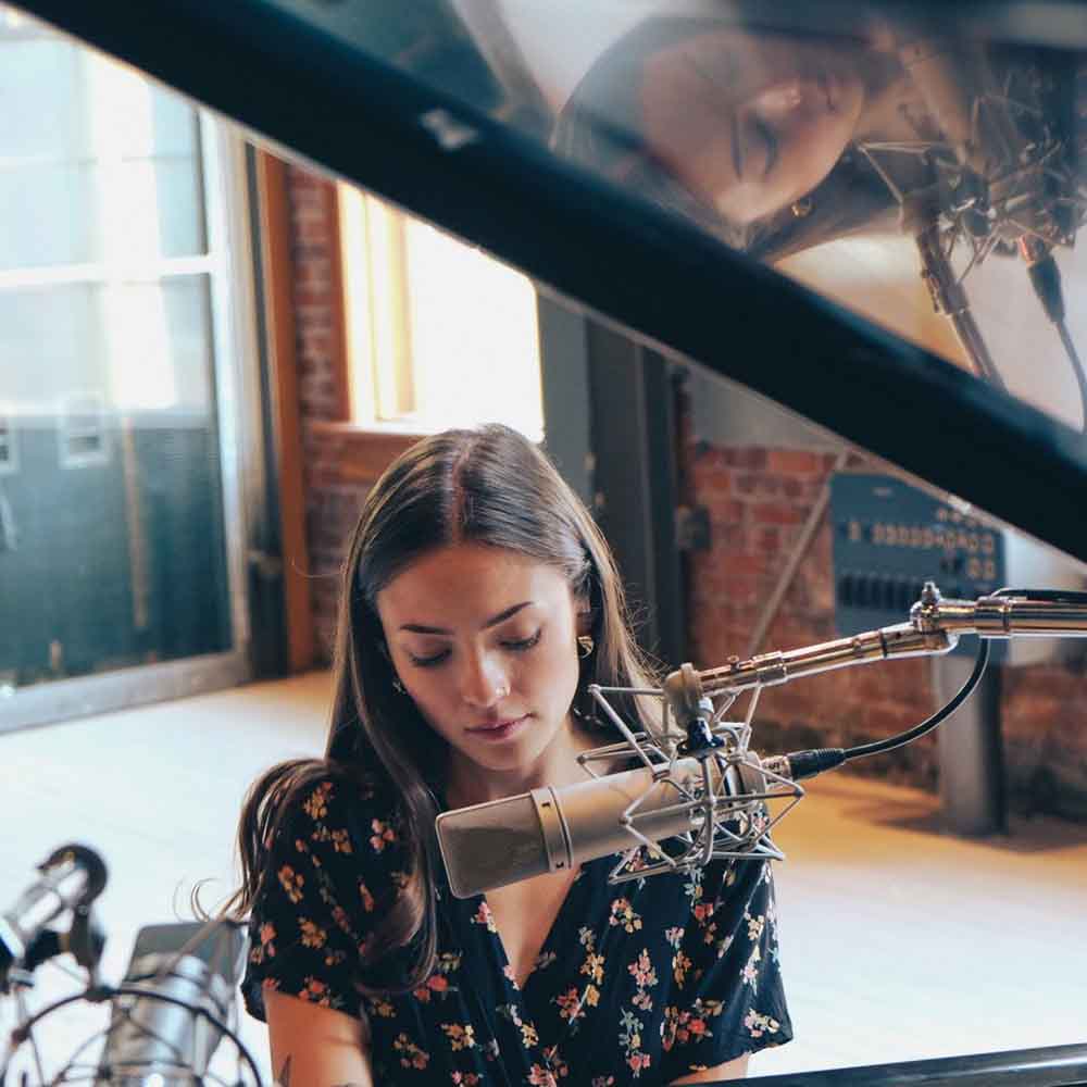 Anna Navarro / Sasha Veregin